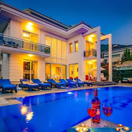 Sleeps 8 Air Con Wifi Ovacık